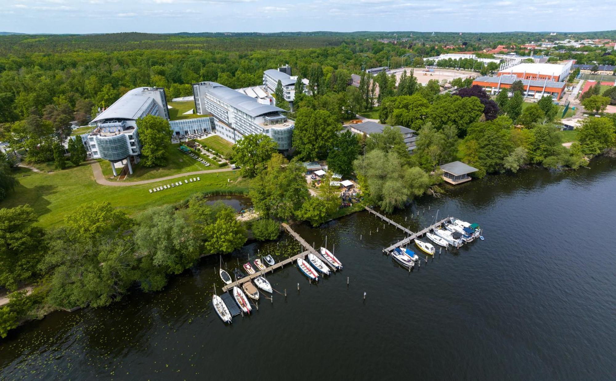 Kongresshotel Potsdam Am Templiner See 外观 照片